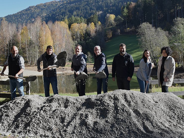 © Land Tirol/Knabl Gruppenfoto beim Spatenstich