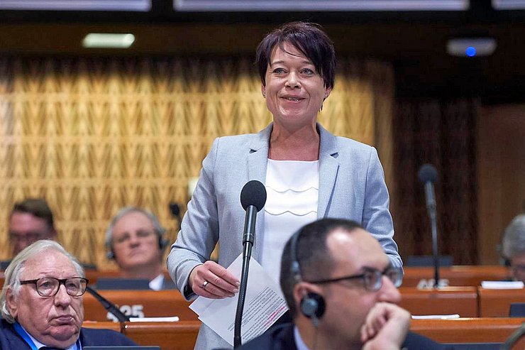 LTPin Ledl-Rossmann am Kongress der Gemeinden und Regionen in Straßburg.