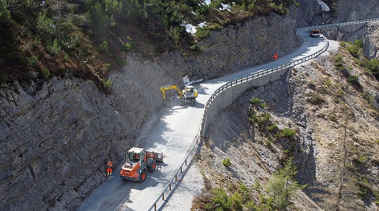 © Land Tirol/Neurauter Diverse Reparaturarbeiten entlang der Passstraße wurden ebenso durchgeführt.
