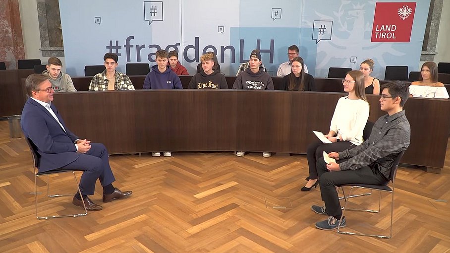 © Land Tirol / Skamen Frag den LH Radiorede November 2021