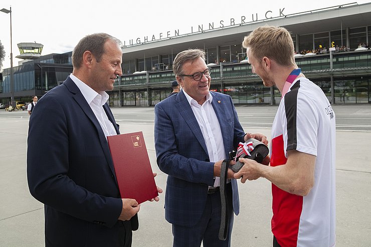 © Land Tirol/Die Fotografen Geisler und Platter im Gespräch mit Schubert