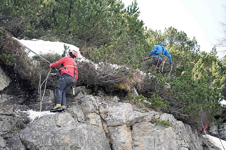 © Land Tirol/Hörmann Männer mit Kletterausrüstung in Felswand