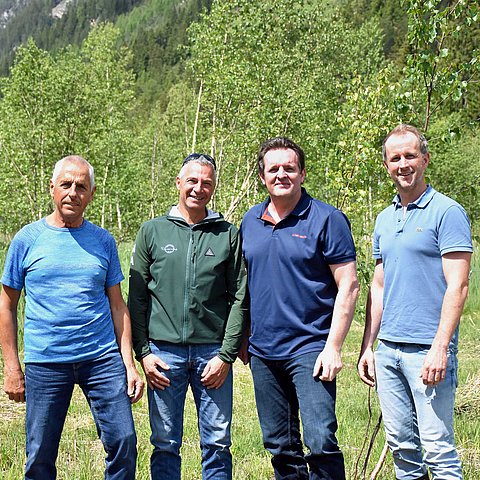 Gruppenfoto von vier Männern 