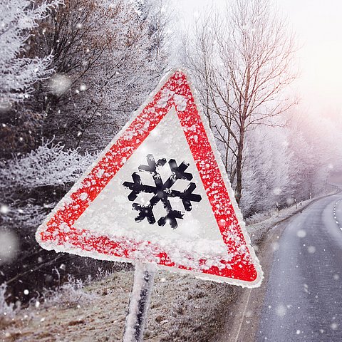 Verkehrszeichen Schnee