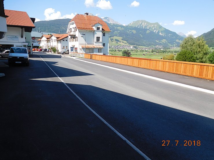 © Land Tirol/Somweber Bernhard Bauabschnitt 1: Fertige Asphalttragschichten Bereich Stützmauer EEG Arial