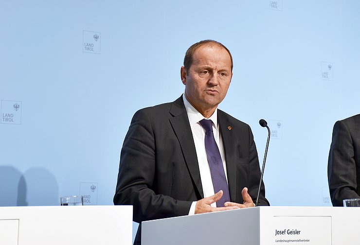 Pressekonferenz Energie Podium