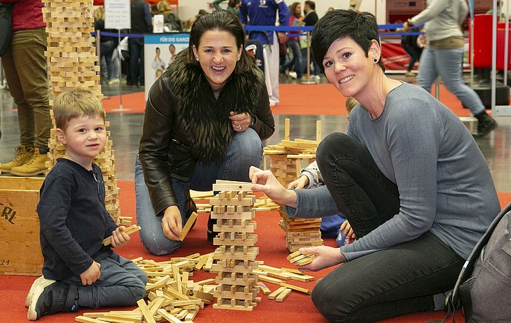 © Land Tirol/Die Fotografen Generationenlandesrätin Astrid Mair: "Mit über 1.000 Spielen bietet unsere Messe Spielaktiv eine große Auswahl für jede Altersgruppe."