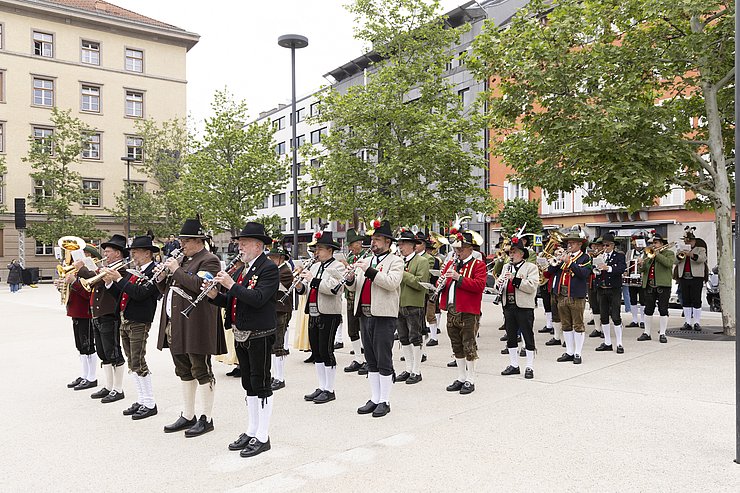 © Land Tirol/Die Fotografen … und die MusikantInnen der Bürgermeistermusikkapelle.