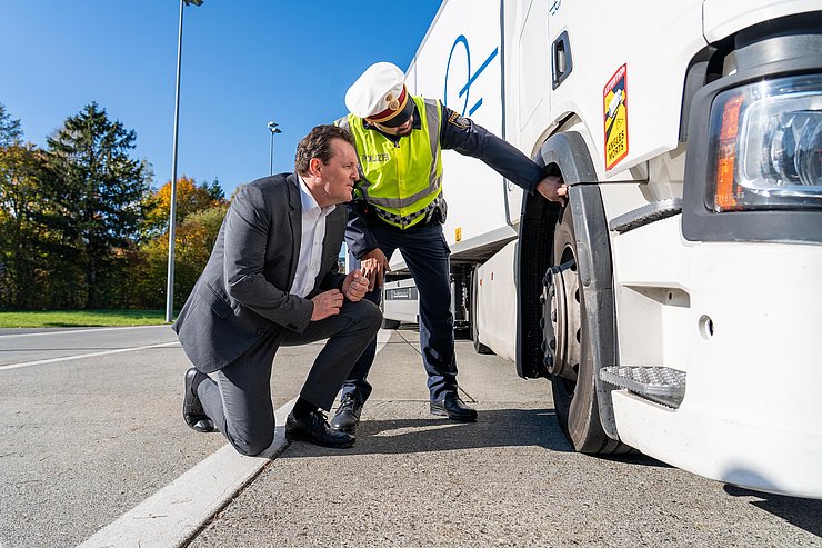 Zumtobel und Leitgeb bei Lkw