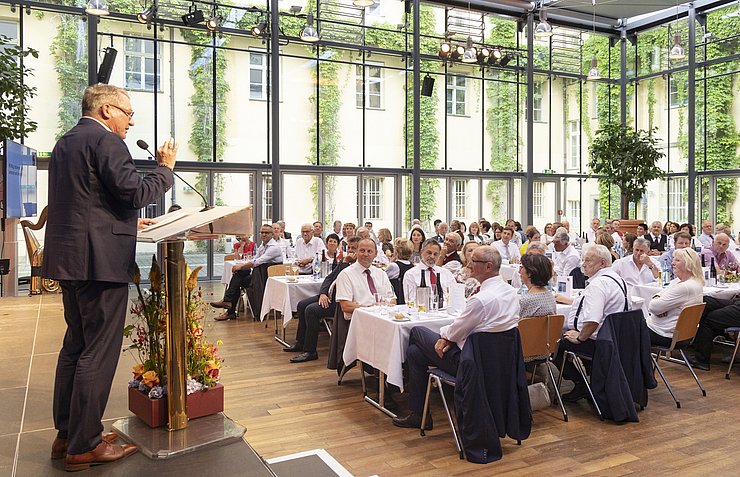 Gemeindelandesrat Johannes Tratter: „Wer sich 30 Jahre und mehr im Gemeinderat engagiert, zeigt ein besonderes Herz für die Menschen in seinem Ort und auch für das Land Tirol."