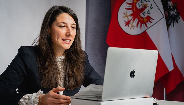 © Tiroler Landtag Dabei betonte VPin Kircher die Notwendigkeit, junge Menschen einzubinden, um mit ihnen die Weichen für die Zukunft zu stellen.