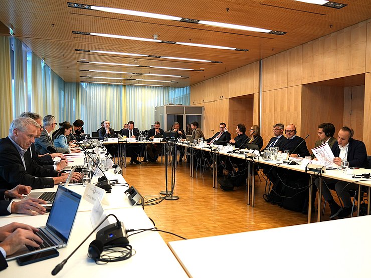 © Land Tirol/Knabl Saalaufnahme