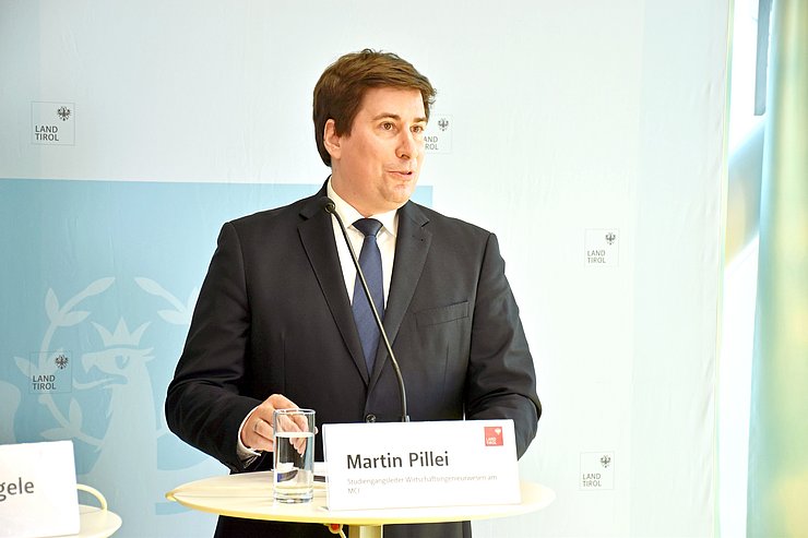 Prof. Pillei vom MCI