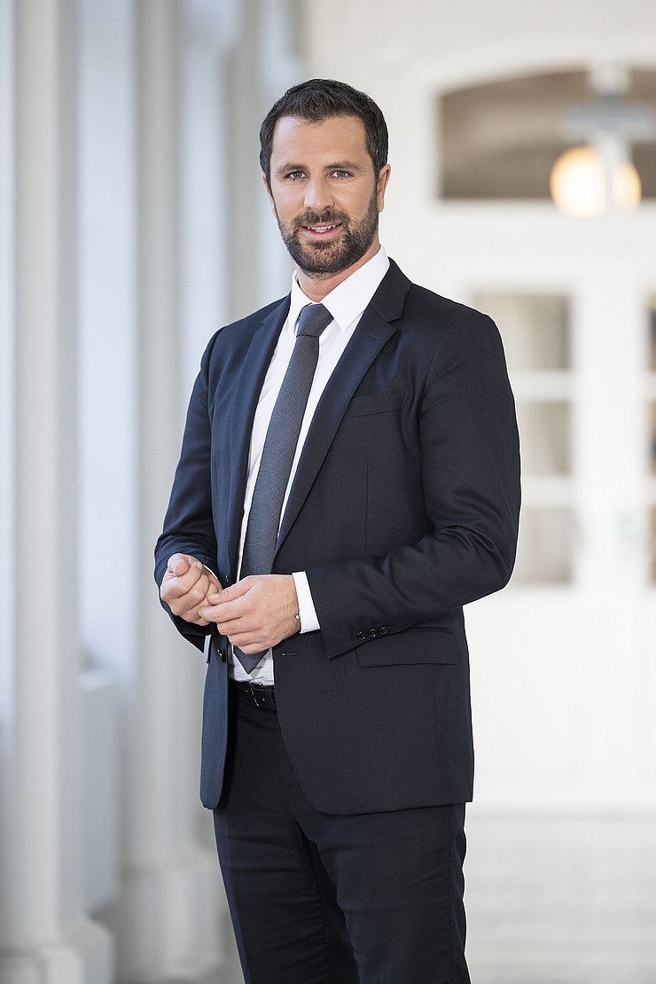 © Land Tirol/Die Fotografen Portrait LHStv Dornauer