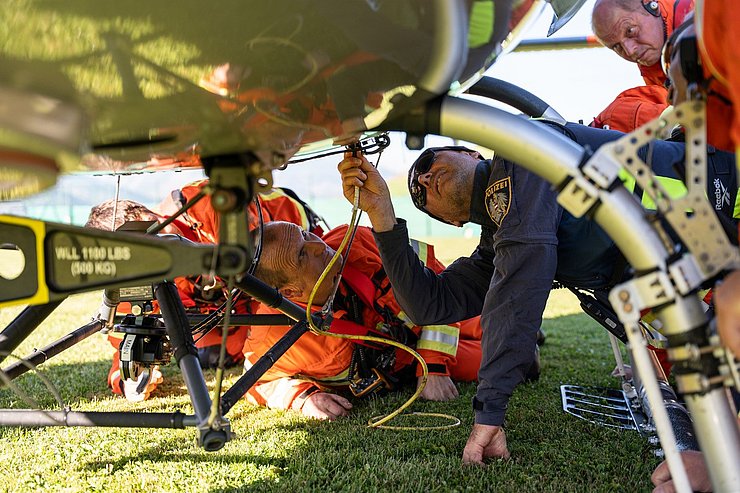 Einsatzkräfte bei der Übung