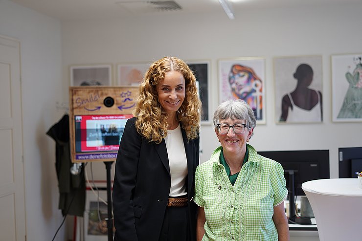 LRin Eva Pawlata begrüßte BesucherInnen in ihrem Büro im Landhaus.