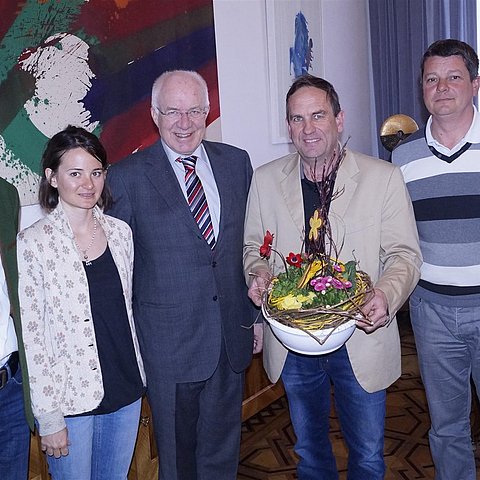 (von links): Wendelin Juen, Geschäftsführer Agrarmarketing Tirol, Elisa Gius, Fachverband Jung- und Berufsgärtner, LK Tirol, LTP Herwig van Staa, Peter Pfeifer,  Obmann Tiroler Gärtner, Christian Jägerbauer, Obmann-Stellvertreter Tiroler Gärtner