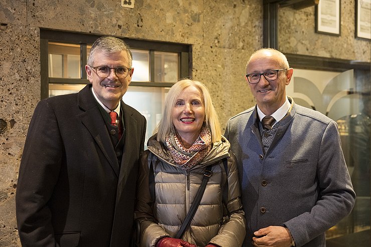 (v.li.) Kitzbühels Bürgermeister Klaus Winkler, ÖSV-Präsidentin Roswitha Stadlober und LH Anton Mattle. 