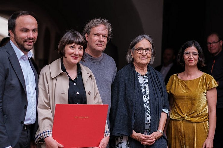 © LPA/Bürgergenossenschaft Obervinschgau/Simon Graf Margarethe Drexel wurde der Preis überreicht.