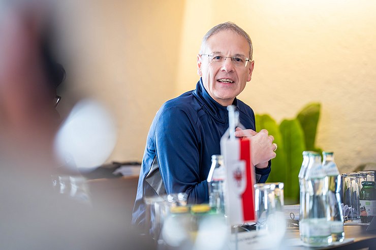 Prof. Walter Obwexer referierte über mögliche Spielräumen für eine vertiefte Zusammenarbeit zwischen Dreier-Landtag und Euregio.