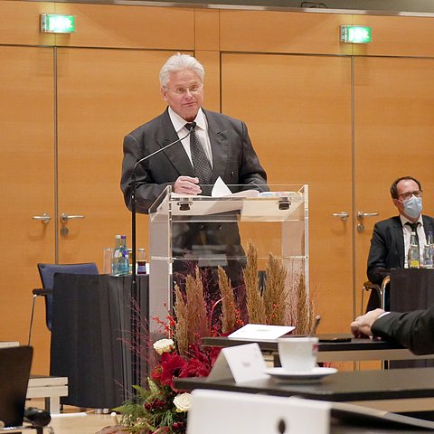 Verfahrensleiter Günther Böhler präsentierte gestern seine Zusammenfassung des Beweisaufnahmeverfahrens.