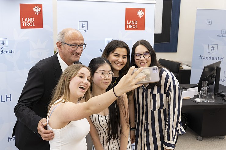 © Land Tirol/Die Fotografen Frag den LH im Landhaus