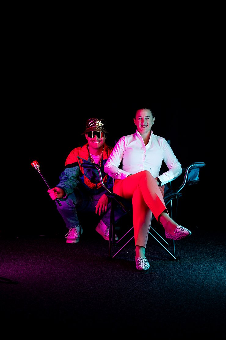 © Land Tirol Jugendlandesrätin Astrid Mair mit "Gönnjamin"