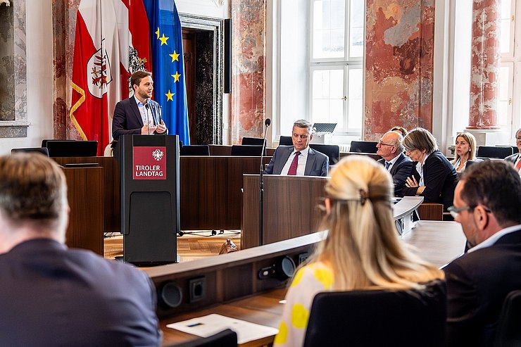 © Landtagsdirektion/Oswald Buchvorstellung