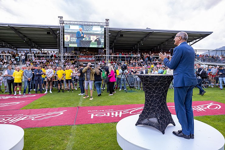 LH Anton Mattle hob die sportlichen Leistungen von Felix Gall und seine Bedeutung für das Sportland Tirol hervor. 