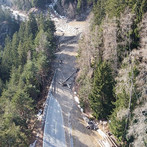Foto der beschädigten B 171 Tiroler Straße 