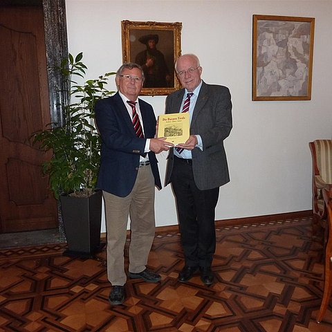 Meinrad Pizzinini  und Landtagspräsident Herwig van Staa