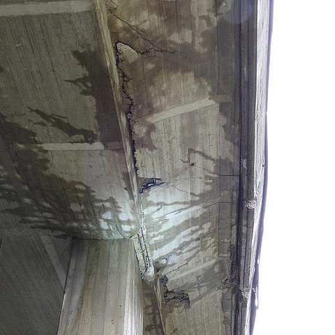 Beschädigte Galerie