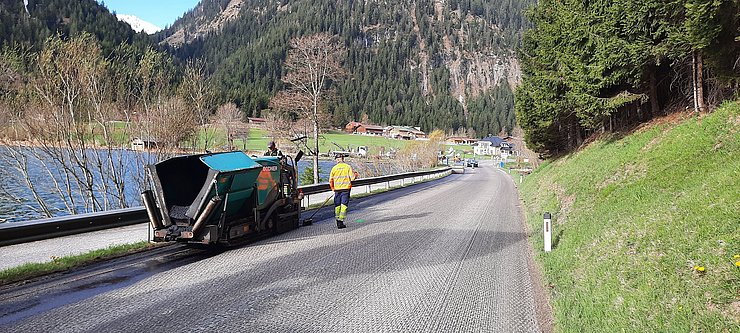 B199 Am Haldensee Tiefensanierung obere Asphalttragschicht