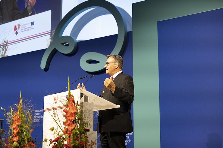 LH Günther Platter betonte, dass vor allem im Bereich Life Sciences die gemeinsamen Stärken genutzt werden sollen. 