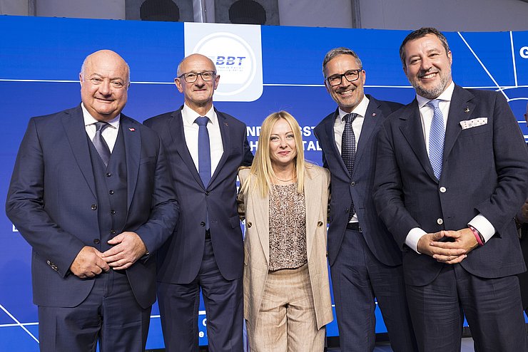 Bundeskanzler Christian Stocker, LH Anton Mattle, Italiens Ministerpräsidentin Giorgia Meloni, Südtirols LH Arno Kompatscher und stellvertretender Ministerpräsident Italiens Matteo Salvini. 