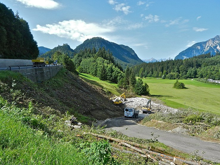 Dammaufstandsfläche herstellen