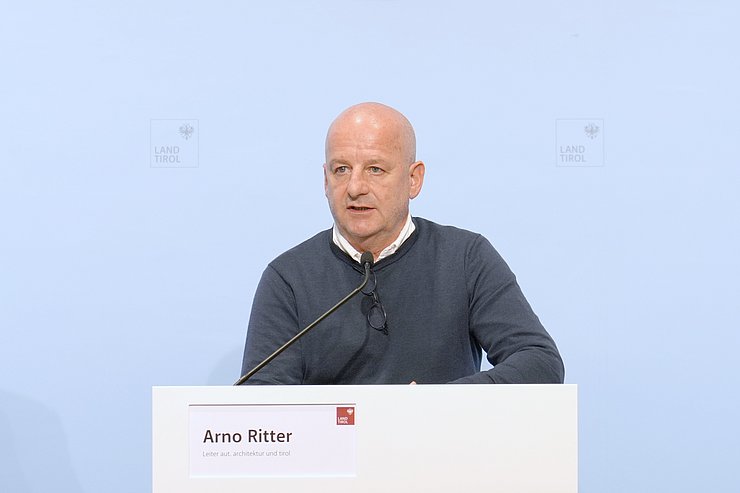 Ritter sprechend bei PK