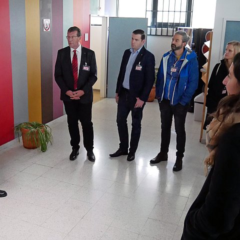 JA-Leiter Reinhard Potocnik (Mitte) erklärte die Abläufe des Starfvollzugs.