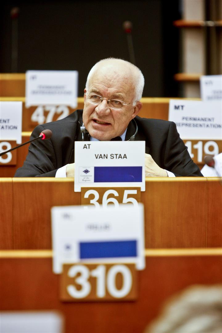 © AdR/Abdruck honorarfrei LTP van Staa