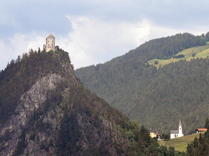 © Land Tirol/Tiroler Kunstkataster Die Kronburg bei Zams